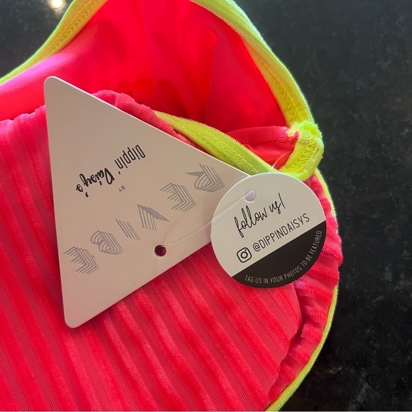 Dippin’ Daisy’s ReVibe Neon Pink Encore Velvet Bandeau Velvet Bikini Top Large - Picture 12 of 12